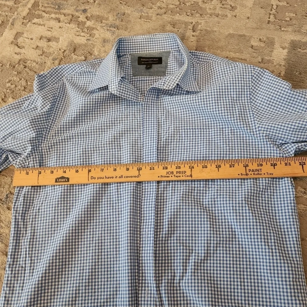 Banana Republic button‎ down